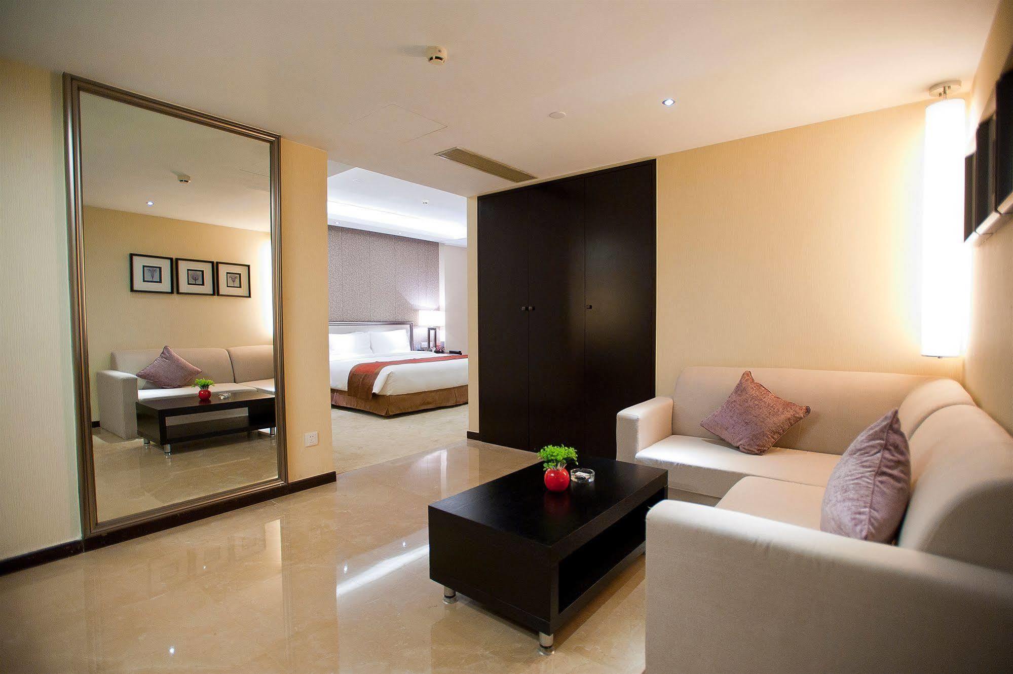 Swiss-Belhotel Liyuan Уси Екстериор снимка